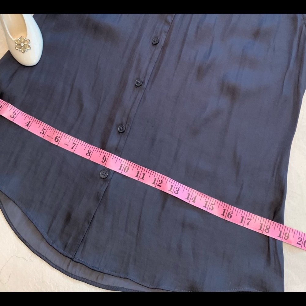 BANANA REPUBLIC deep blue gray sleeveless ruffled neck button front blou… - Picture 8 of 11